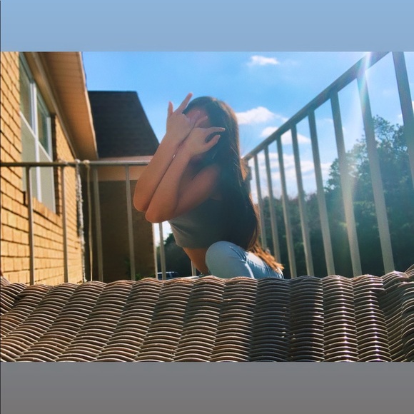 Meet your Posher, Joanna - Picture 4 of 4